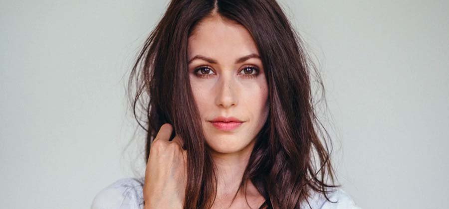 Amanda Crew feature image